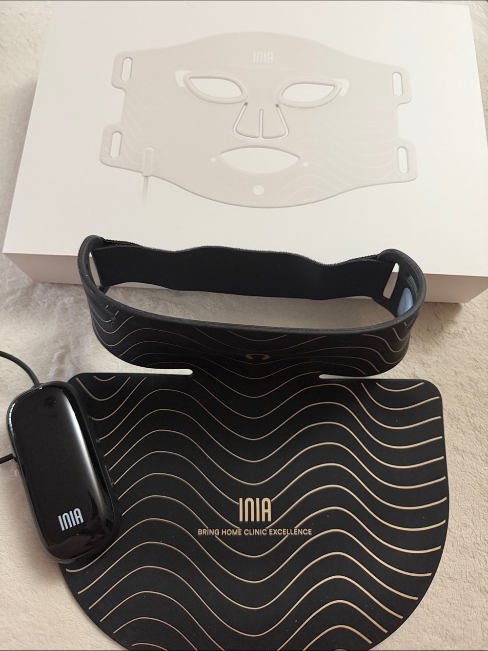 Black LED Facial & Eye Therapy Set - Black